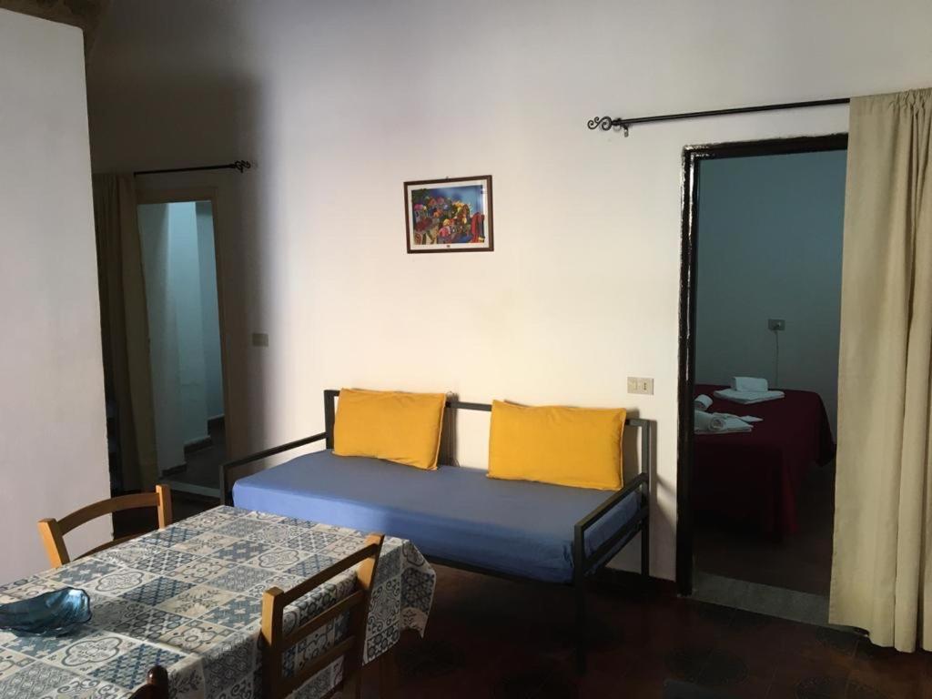 2000 Aparthotel 2*