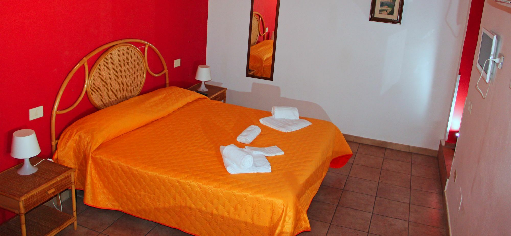 2000 Aparthotel